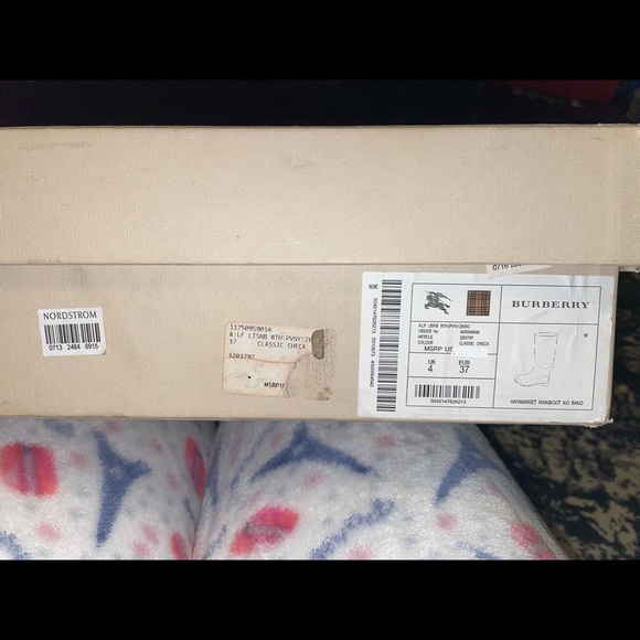 woman’s Burberry rain boots size 6 1/2 - Picture 7 of 8